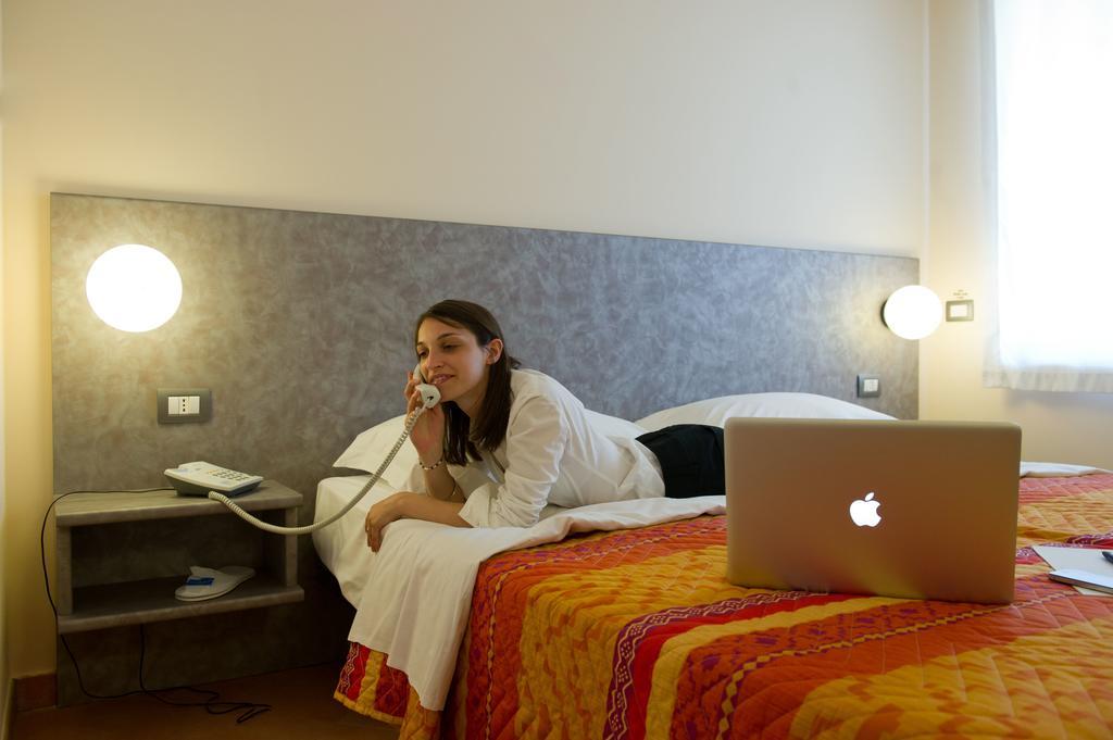 Autohotel Venezia Mirano Esterno foto