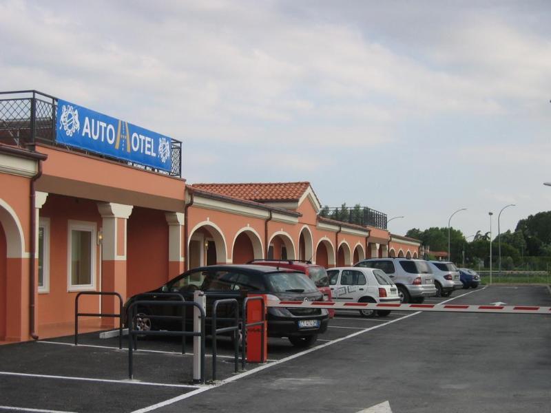 Autohotel Venezia Mirano Esterno foto