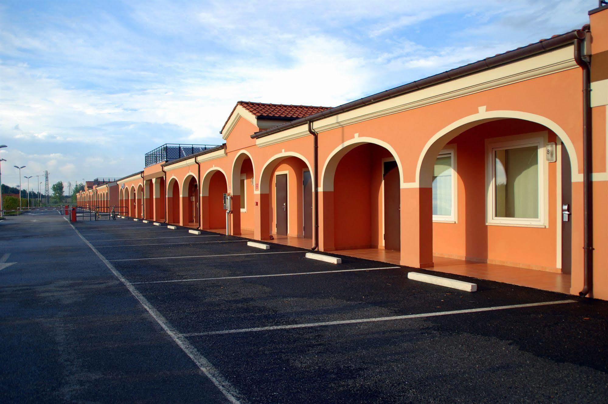 Autohotel Venezia Mirano Esterno foto