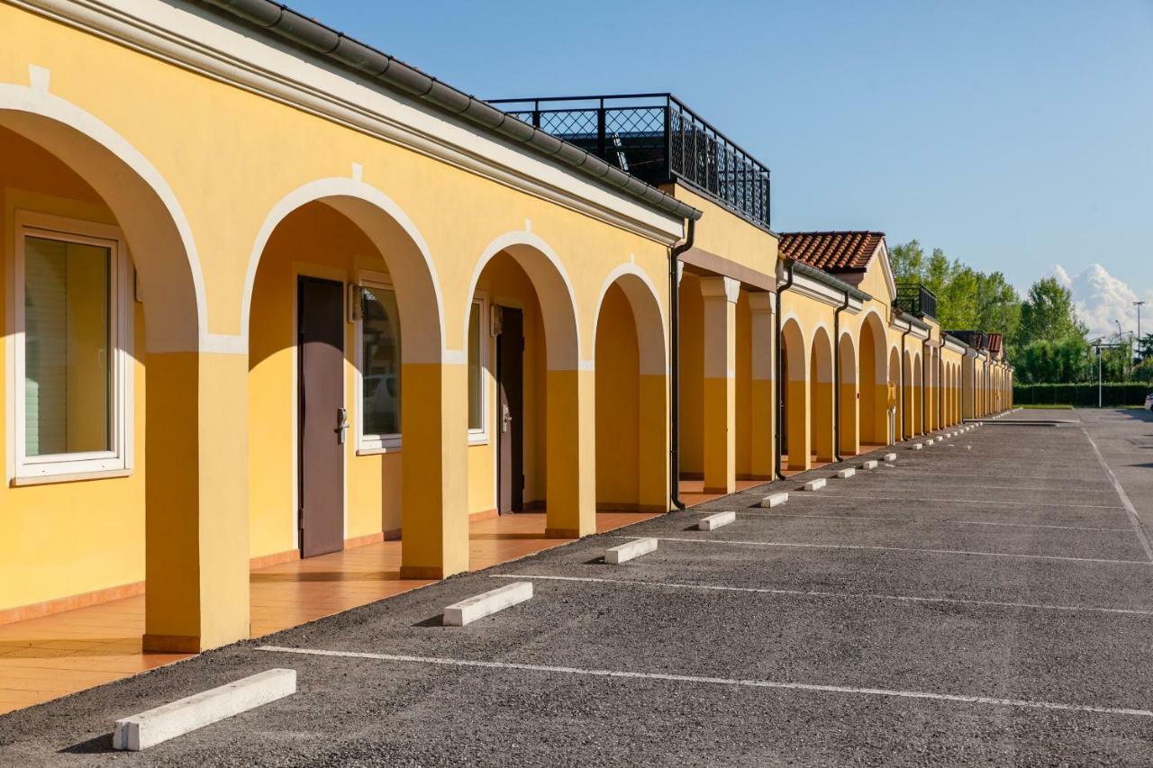 Autohotel Venezia Mirano Esterno foto